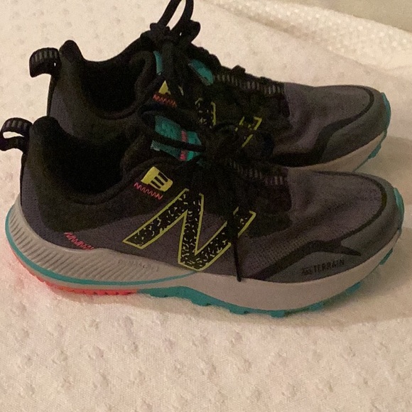New Balance trail nitro Dynasoft,, dark gray running ladies sneakers # 8 M. - Picture 5 of 8
